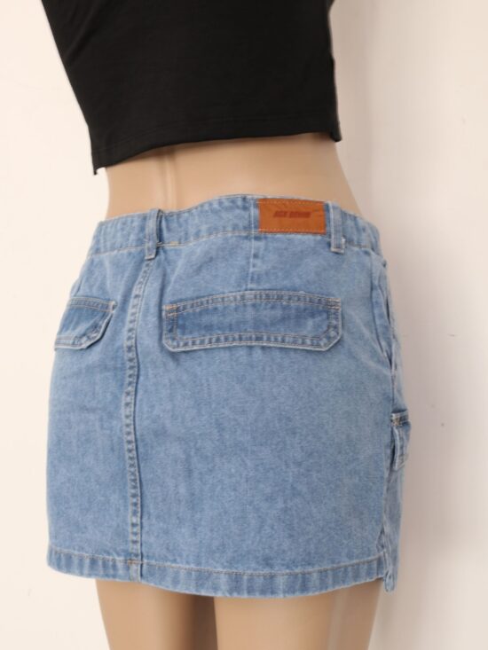 Mini Cargo Celeste Opaco Tiro Medio Sin Cintura Recortes