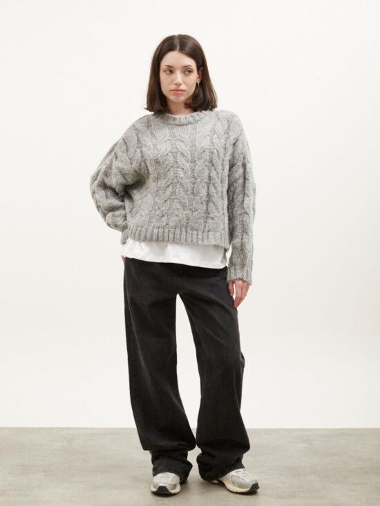 Sweater con Trenzas