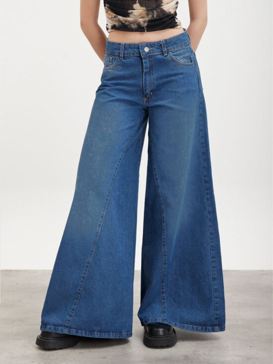 Palazzo Azul Tiro Medio Localizado Recortes Diagonal