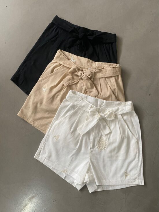 Short Lino Bordado