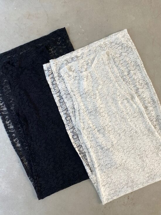 Vestido Largo Con Tajo Encaje