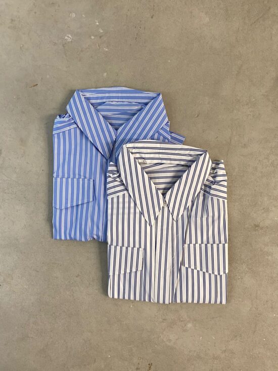 Camisa Crop Rayada Bolsillos Grandes