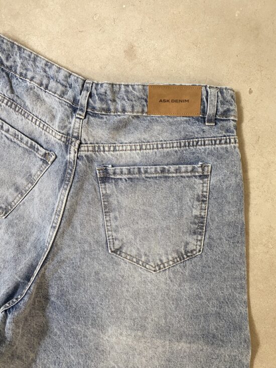 Bermuda Celeste Tiro Bajo Localizado