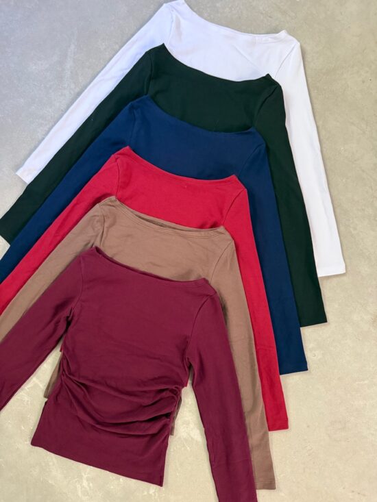 Remera M/L Cuello Bote Con Tajo