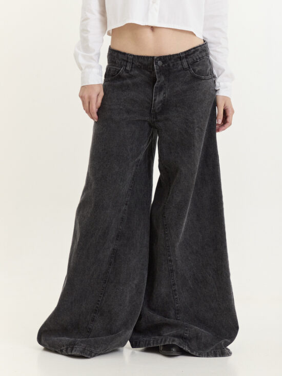 Palazzo Gris Claro Tiro Medio Recote Diagonal Ruedo