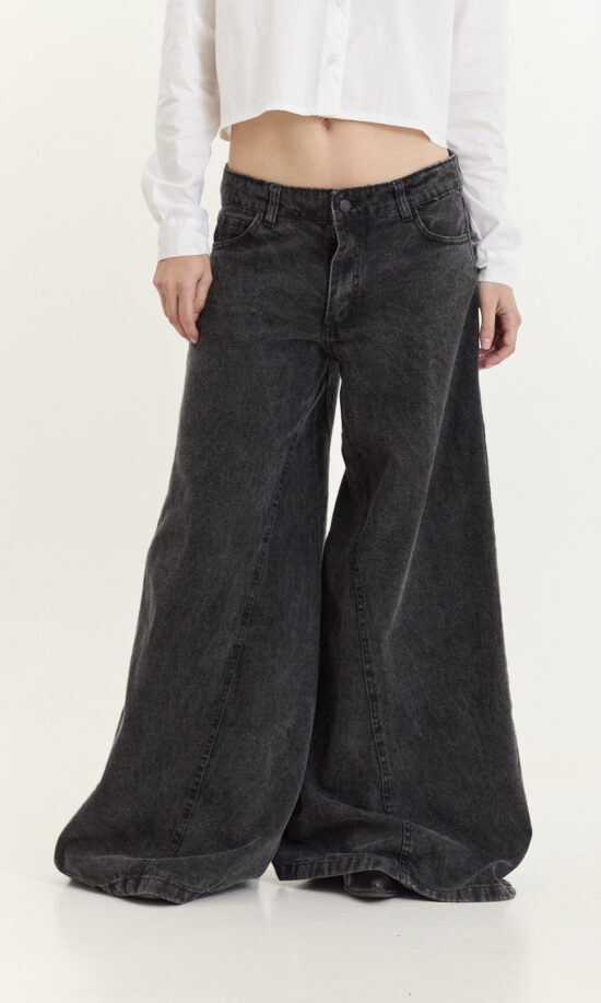 Palazzo Gris Claro Tiro Medio Recote Diagonal Ruedo