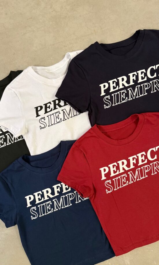 Remera Little Perfect Siempre