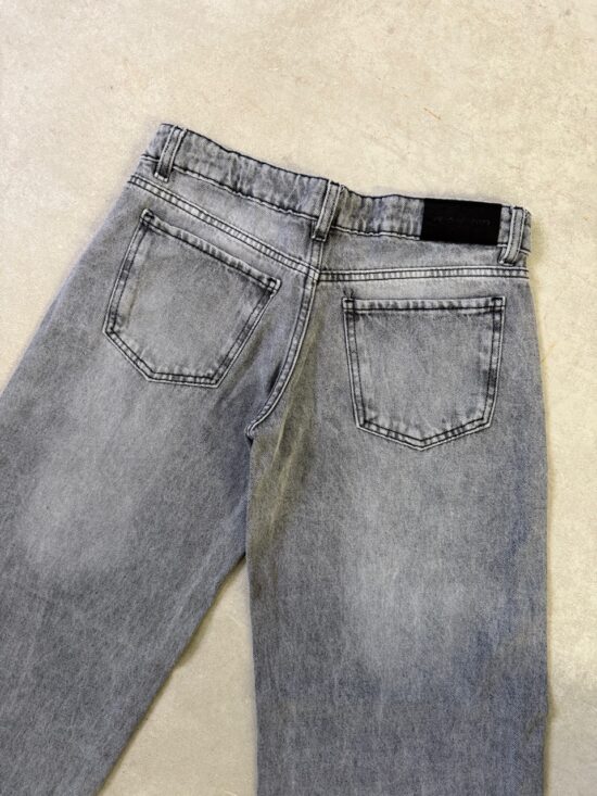 Wide-Leg Gris Tiro Bajo Bigotes