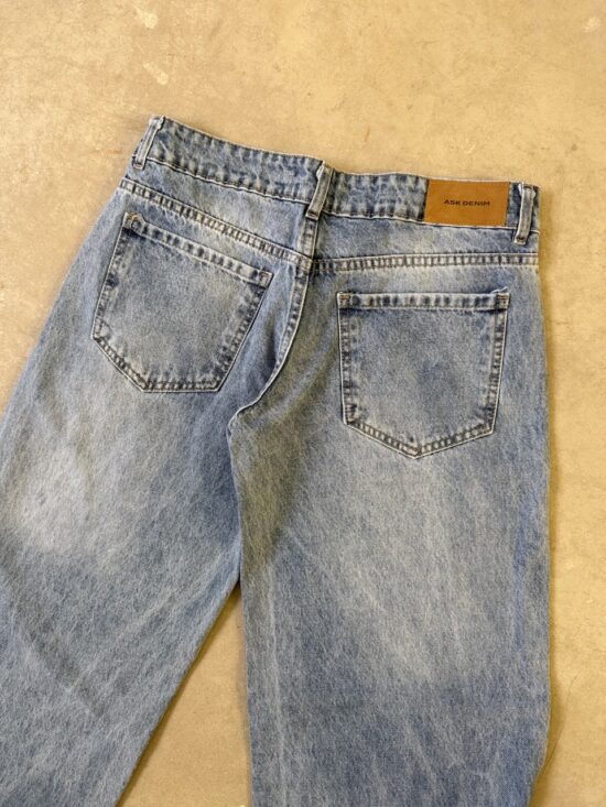 Wide-Leg Celeste Tiro Bajo Quebrado Bigotes