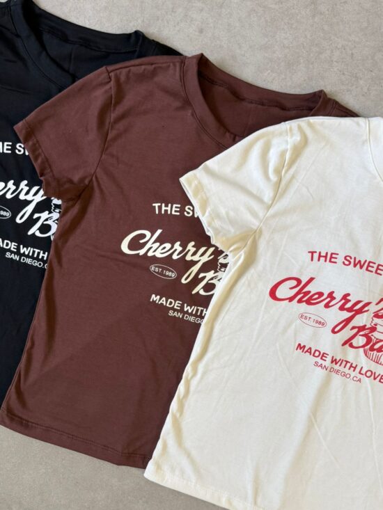 Remera Little Cherry´s Bakery