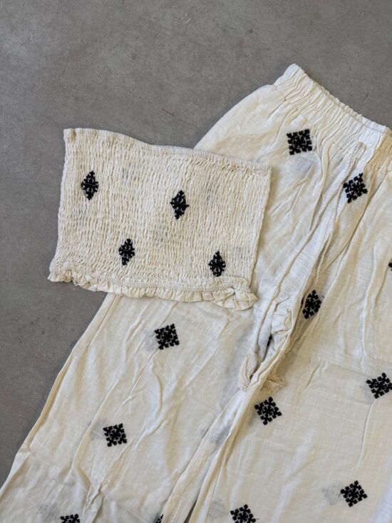 Conjunto Bando y Pantalón Bordado Tradicional