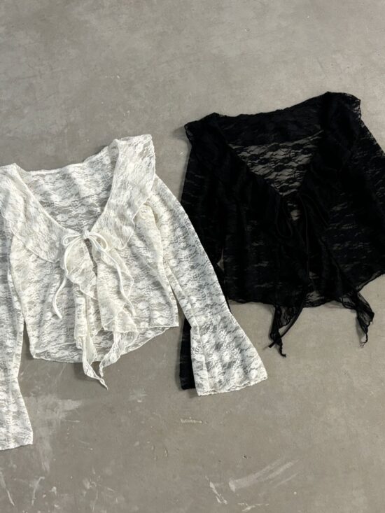 Top M/L Escote Volado Tiras Para Atar Encaje