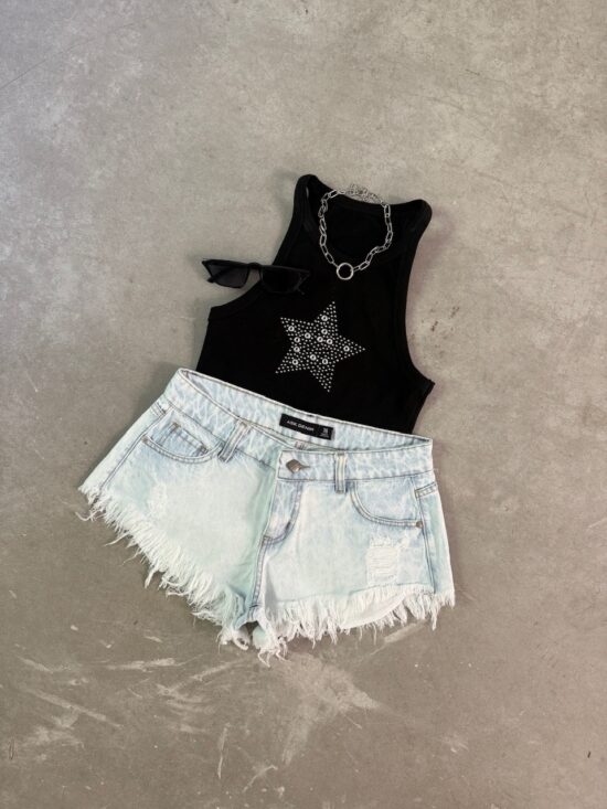 Short Celeste Claro Tiro Bajo Quebrado Roturas