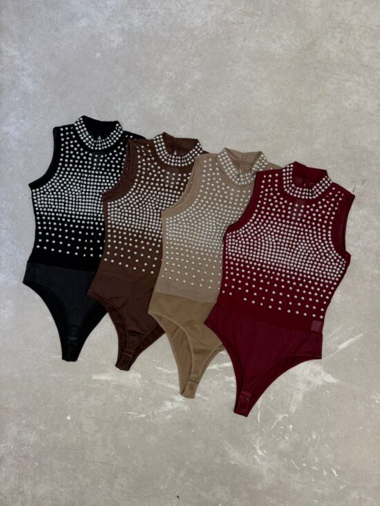 Body Cuello Cerrado con Tachas