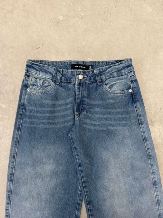 Wide-Leg Celeste Tiro Bajo Localizado Bigotes