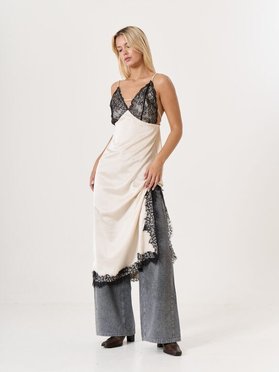 Vestido de Saten Lencero con Tazas de Encaje