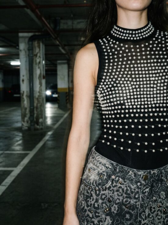 Body Cuello Cerrado con Tachas