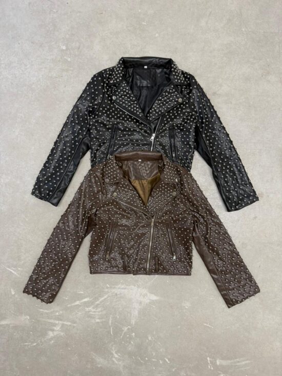 Campera Cuerina con Cinturon Tachas Uniformes