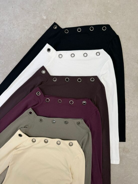 Remera Manga Larga Hombro Descubierto Ojalillos