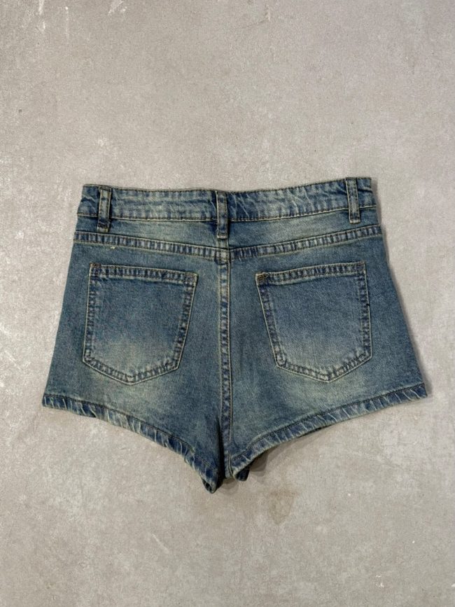 Short Tiro Medio con Tela cuadrille en la Cintura