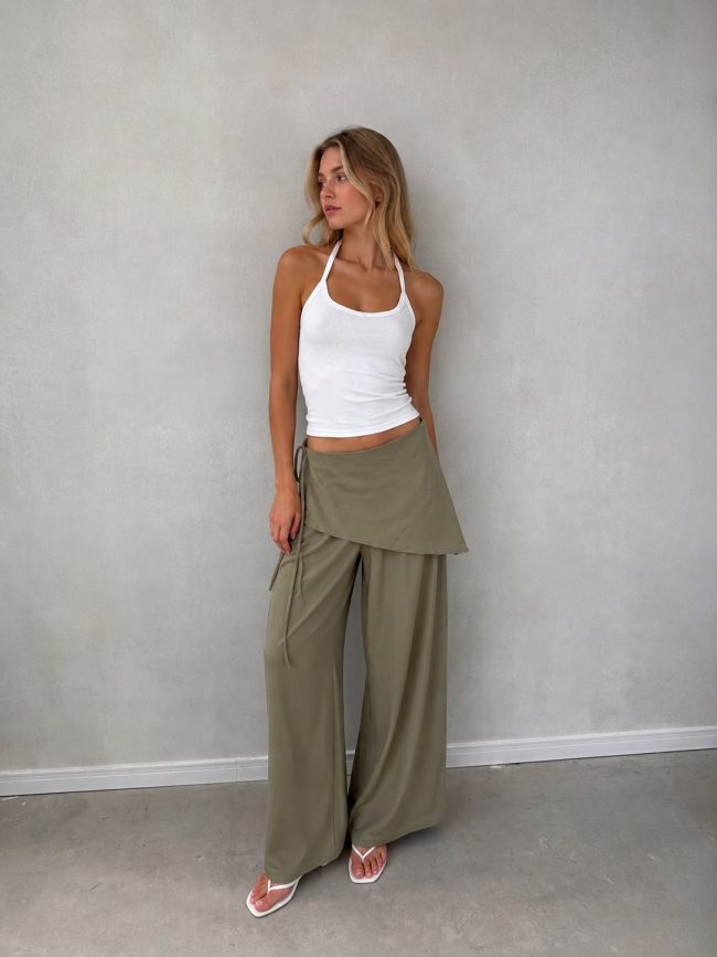 Pantalon ancho tipo sastrero con sobrefalda